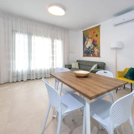 Essence Del Carmen Holiday home